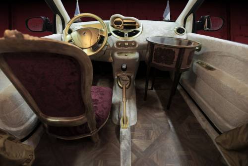 Twingo by Jean-Charles de Castelbajac